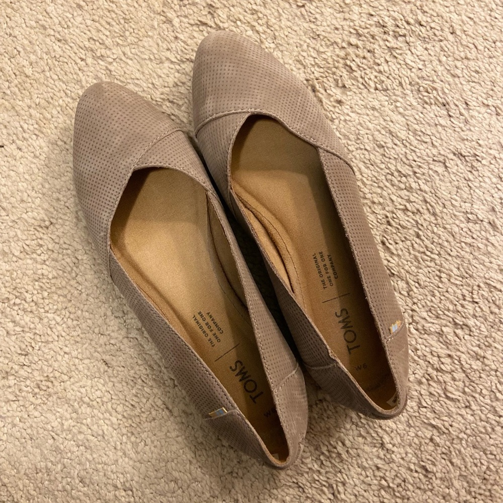 TOMS flats